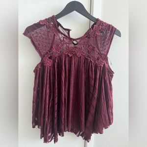 Size XS Maroon free people top